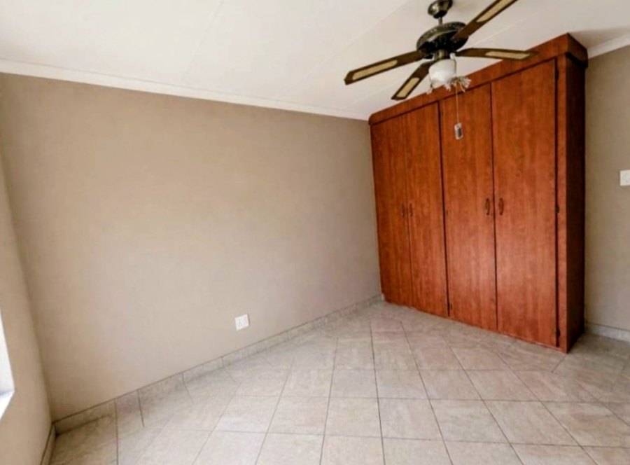 To Let 3 Bedroom Property for Rent in Cashan North West